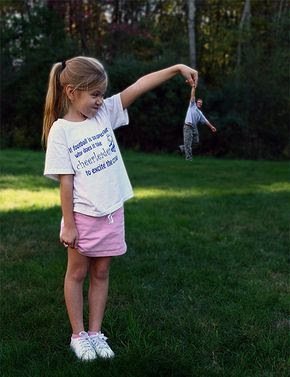 O celular é uma ferramenta muito útil para fotografia, não só para os adultos, mas através da fotografia você pode explorar habilidades artísticas em suas crianças.