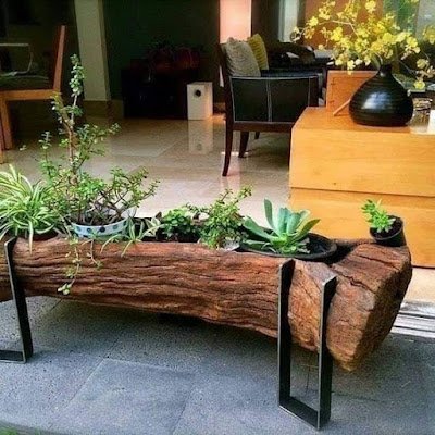 Qualquer espaço de sua casa pode receber um artesanato com o tronco de árvores.