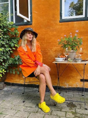 Looks com os polêmicos Crocs
