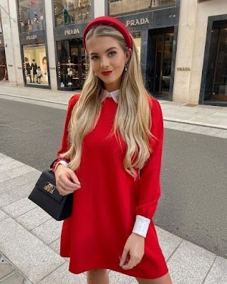 Entrando na moda da volta da estética dos anos 90, o acessório que mais vem ganhando espaço nos looks  fashionistas é a tiara. Ela é super versátil, pode ser usada tanto para looks casuais, como para ocasiões especiais.