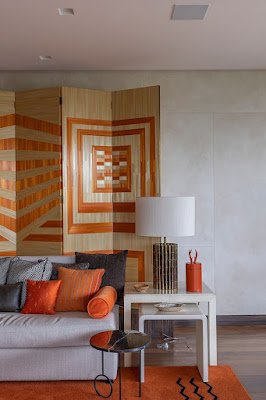 A cor laranja na decoração Uma cor vibrante e cheia de energia, o laranja retrata ânimo e estimula a criatividade.