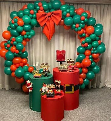 Nada mais legal que enfeitar a casa, com as próprias mãos, para esta data tão especial. Se você sempre gosta de inovar nos enfeites natalinos esse post foi feito para você.