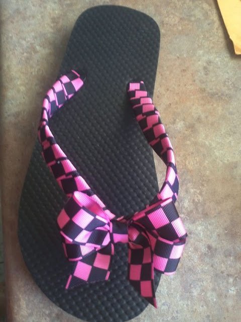 São inúmeras as alternativas para transformar o seu calçado, basta aplicar sua criatividade.