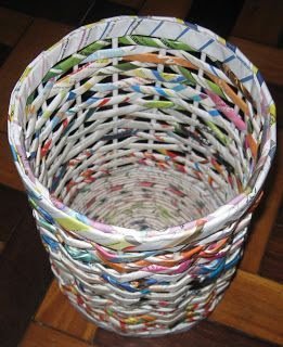 Então nossa dica de hoje é o de reaproveitamento de jornais para fazer artesanato. Depois de cumprir sua função, que é levar informação às pessoas, o jornal não precisa ir para o lixo!