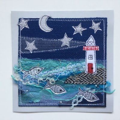 Através de reciclagem de materiais (aqui no caso o jeans) podemos criar peças únicas e cheias de estilo.