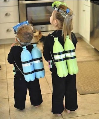 Toda criança, em seu processo natural de crescimento e desenvolvimento, vive no universo do faz de conta e com certeza cria muitos personagens em sua cabecinha. Então porque não aproveitar toda essa criatividade e fazê-la ajudar a confeccionar o seu personagem para o carnaval