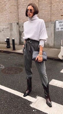 A bota estilo country tem referências bem marcantes do Velho Oeste e remetem aos cowboys e as cowgirls.  Descoladas e cheias de estilo as botas western são ideais para aquelas pessoas que gostam de ousar no seu look. Mas se você prefere um estilo mais básico saiba que existe uma bota western perfeita para você também.