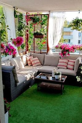 Se você é apaixonada por plantas mas tem pouco espaço em casa ou mora em um apartamento e isso está te impedindo de criar aquele jardim que sempre teve vontade, saiba que isso não precisa ser mais um problema.