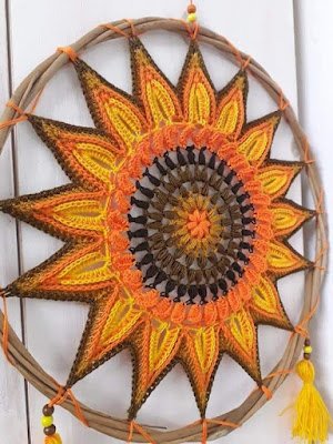 Filtro dos sonhos é um amuleto típico da cultura indígena norte-americana que, supostamente, teria o poder de purificar as energias, separando os "sonhos negativos" dos "sonhos positivos", além de trazer sabedoria e sorte para quem o possui.