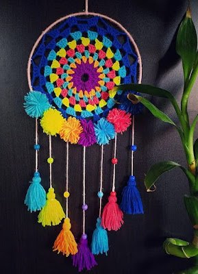 Filtro dos sonhos é um amuleto típico da cultura indígena norte-americana que, supostamente, teria o poder de purificar as energias, separando os "sonhos negativos" dos "sonhos positivos", além de trazer sabedoria e sorte para quem o possui.