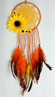 Filtro dos sonhos é um amuleto típico da cultura indígena norte-americana que, supostamente, teria o poder de purificar as energias, separando os "sonhos negativos" dos "sonhos positivos", além de trazer sabedoria e sorte para quem o possui.