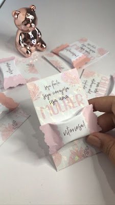 Toda mulher gosta de ganhar um mimo no dia internacional da mulher e se sentir muito especial.