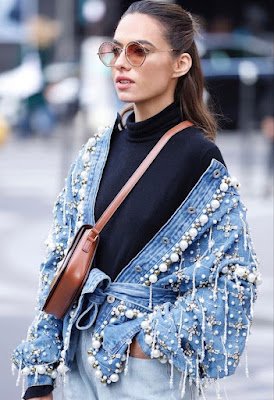 O outono chegou e em regiões do Brasil como o Sudeste, Centro-oeste e Sul são percebidas quedas de temperatura. Começamos então a pensar como nos vestir, pois no outono temos dias frios pela manhã e conforme vai passando o dia, vai aumentando a temperatura.