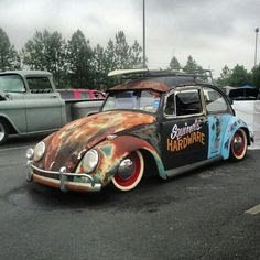 Rat look é um estilo de personalização de carros que busca criar uma aparência envelhecida, desgastada e até mesmo enferrujada, de forma intencional.