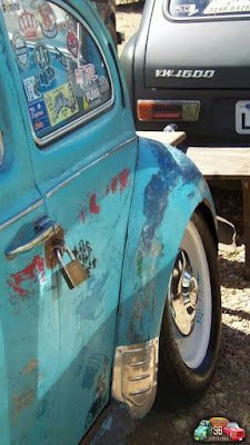 Rat look é um estilo de personalização de carros que busca criar uma aparência envelhecida, desgastada e até mesmo enferrujada, de forma intencional.