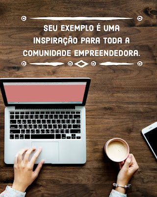 Assim como um negócio físico, um site bem-sucedido pode ser visto como uma empresa, onde você cria e gerencia um produto ou serviço, atrai e mantém clientes, gera receita e administra as finanças.