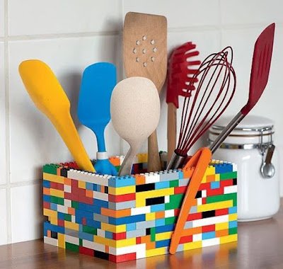 Além de ser uma atitude sustentável, você estará dando uma nova vida a esses itens e deixando sua cozinha ainda mais bonita e funcional. Então, vamos colocar a mão na massa e deixar a nossa cozinha um arraso de sustentabilidade?