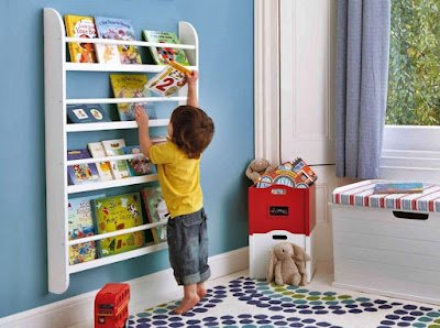 Envolva as crianças na organização:  Incentive seus filhos a participarem da organização dos brinquedos. Explique a importância de manter tudo em ordem e faça com que eles se sintam responsáveis pelo espaço de brincar. Transforme a arrumação em uma atividade divertida, como uma corrida contra o relógio ou uma música animada.