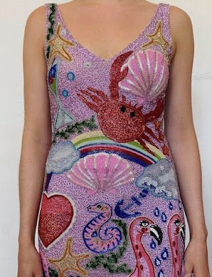 Vamos falar sobre o maravilhoso estilo da moda Mermaidcore, uma tendência que vem conquistando corações e promete arrasar em grande estilo! É hora de mergulharmos nas profundezas do oceano para descobrir tudo sobre essa febre que está dominando as passarelas e as ruas com seu encanto mágico.