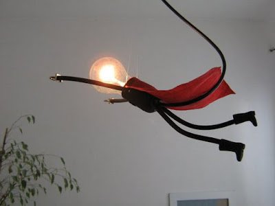 Sabe, a vida já é cheia de preocupações e desafios, então por que não deixar a sua casa mais alegre, descontraída e, claro, com um toque de diversão? Aqui estão algumas ideias pra você dar uma transformada no seu cantinho e fazer todo mundo rir!