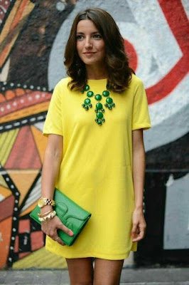 A versatilidade dos colares coloridos é incrível! Use-os para dar um up no visual do escritório ou para arrasar naquela festa incrível. Eles se adaptam a qualquer ocasião!