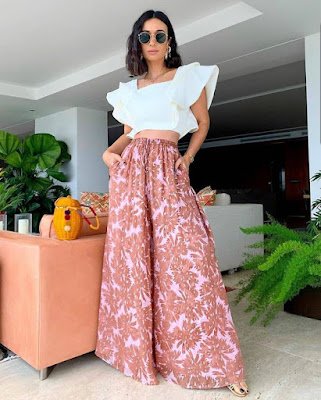 Nada como uma pantalona arejada para dar aquele toque de elegância nos dias quentes. Além de super confortável, é perfeita para qualquer ocasião, seja um passeio no parque ou um happy hour com as amigas. 🌼