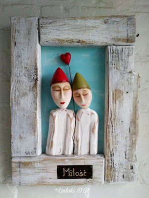 Hoje vamos falar sobre uma tendência que está bombando no mundo da decoração: a arte de criar quadros únicos e originais utilizando restos de coisas e objetos que você nem imaginava terem tanto potencial! 💫