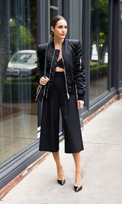 Essas imagens apresentam uma variedade de estilos, combinações de cores e acessórios, proporcionando uma fonte adicional de ideias para incorporar as calças Capri femininas em seu guarda-roupa. Desde visuais casuais até composições mais sofisticadas, as imagens selecionadas oferecem uma ampla gama de inspirações para explorar essa tendência da moda de forma criativa e única.