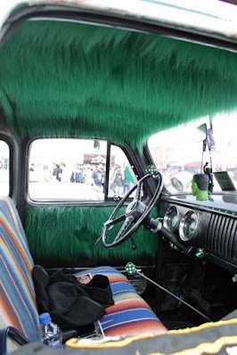 Se você é como eu, apaixonado por personalização e adora deixar sua marca em tudo o que toca, então você vai amar essa tendência que está deixando os amantes de carros animados: decoração no teto do carro!