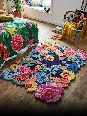 O maximalismo é mais do que uma tendência de decoração, é uma celebração do estilo individual e da exuberância. Se você é daqueles que acredita que mais é mais, então o maximalismo é para você. Hoje, vamos compartilhar cinco ideias de decoração para transformar seu espaço em um verdadeiro paraíso maximalista.