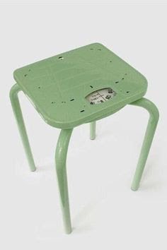 que tal deixar a sua imaginação voar e explorar novas formas de decorar o seu lar? Com móveis e artigos em formatos inusitados, você pode transformar qualquer ambiente em um verdadeiro cenário de encanto e originalidade. Afinal, na decoração, não há limites para a criatividade!